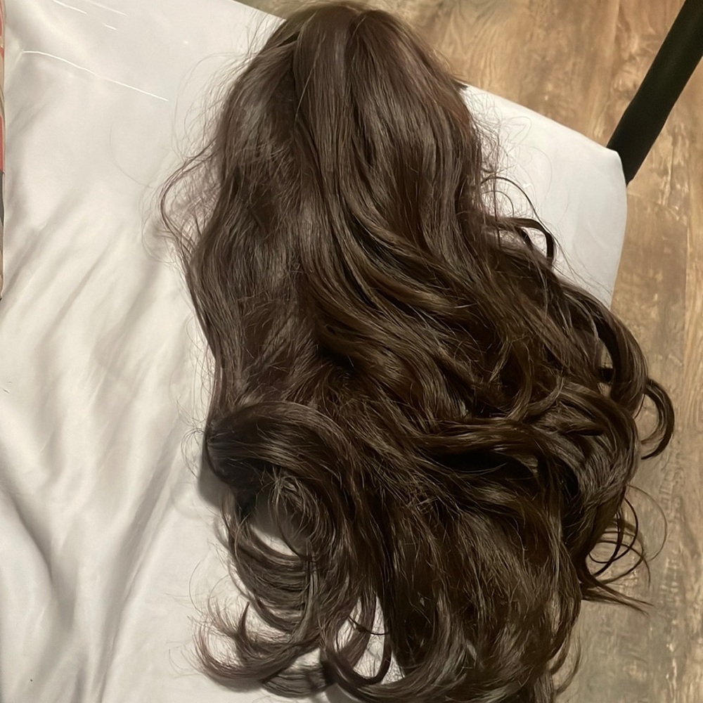 Brunette wig